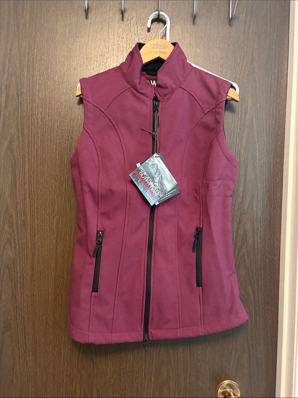 NWT Powder River Women’s Softshell Vest